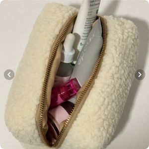 مشخصات کیف آرایشی تدی🥹
