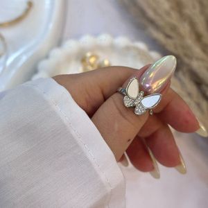 خرید آنلاین انگشتر نگین مخراج