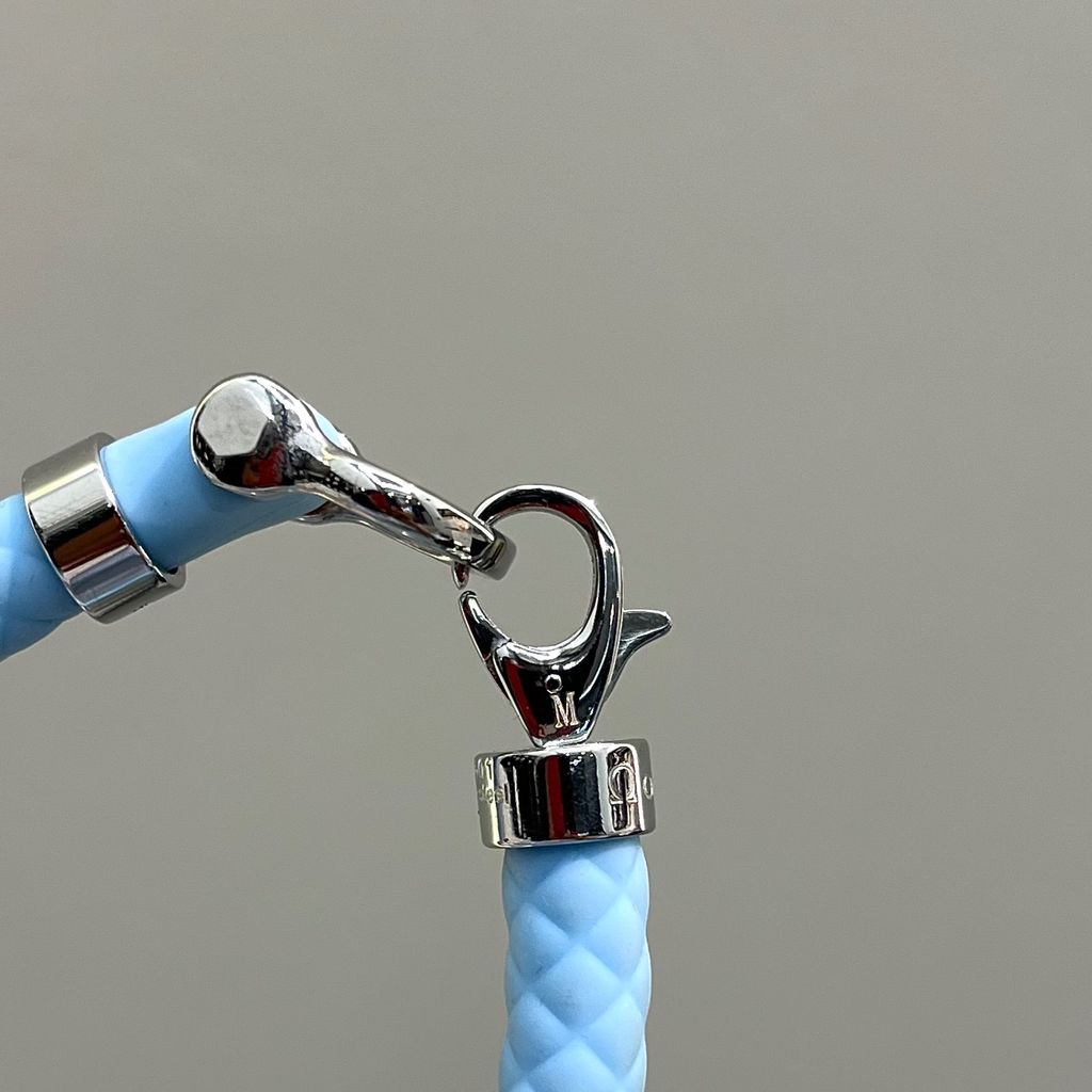 فروش اینترنتی دستبند زنانه مدل امگا سیلیکونی مسترکوالیتی 