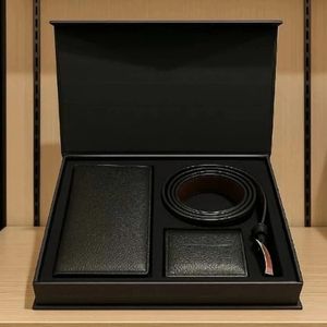 فروش اینترنتی ست  هدیه چرم طبیعی مردانه