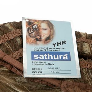 خرید آنلاین کلاه گیس کوتاه مدل MAURA برند Sathura کد 18.22