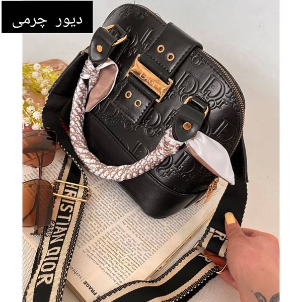 کیف هلالی طرح مارک متریال وارداتی