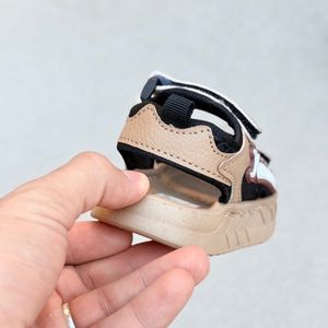 خرید اینترنتی قیمت صندل بچگانه طرح کروم از توباکو کد 5023003