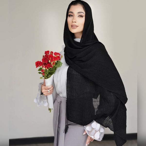 شال مشکی پلیسه برشکا