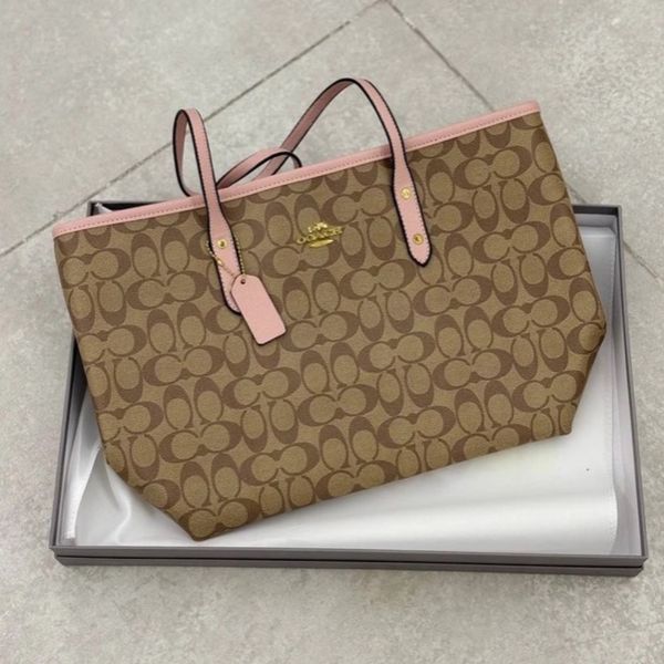 کیف زنانه کوچ