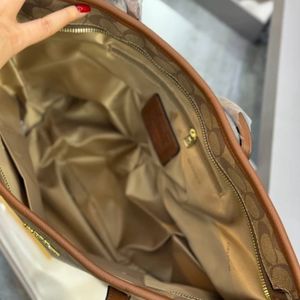 خرید آنلاین کیف زنانه کوچ