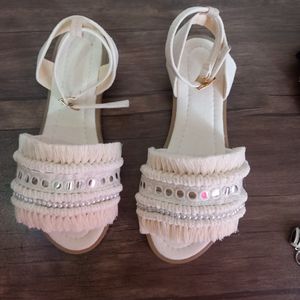 صندل زنانه مکرومه رکابدار سوزن دوزی شده