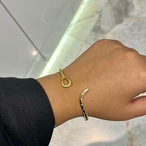 فروش اینترنتی بنگل زنانه مدل فشن هندسی 