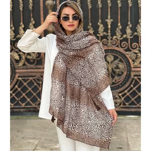 شال و روسری روبرتو کاوالی