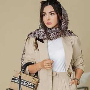 خرید آنلاین شال و روسری روبرتو کاوالی
