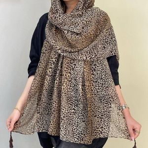 خرید اینترنتی شال و روسری روبرتو کاوالی