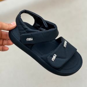 خرید اینترنتی قیمت صندل بچگانه طرح miu ساده از K-Z کد 5023112
