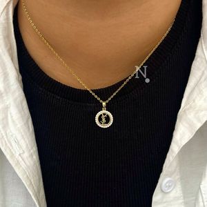 خرید انلاین گردنبند آبکاری طلا زنانه مدل YSL 