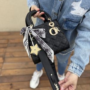 فروش اینترنتی کیف و جاکارتی زنانه و دخترانه مدل دیور