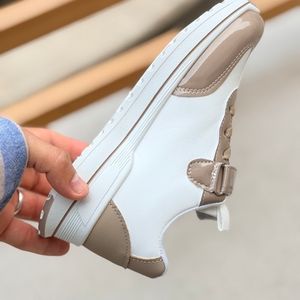 خرید اینترنتی قیمت کتونی بچگانه طرح دو خط ورنی از توباکو کد 5030209