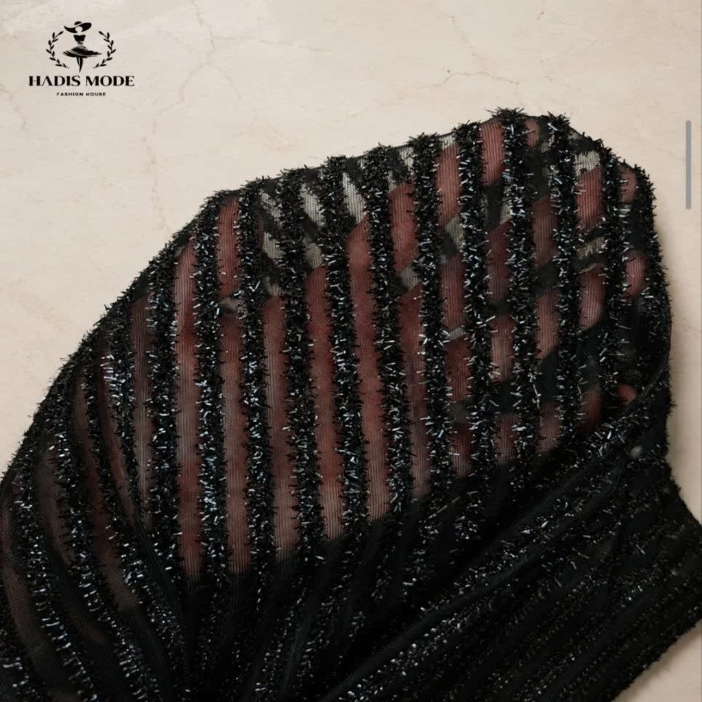 خرید اینترنتی قیمت شال مشکی مجلسی زنانه حریر لمه طرح راه راه