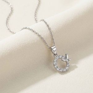 خرید اینترنتی قیمت نیم ست طرح حلقه نگین‌دار و پروانه