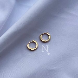 مشخصات گوشواره زنانه آبکاری طلا ظریف 