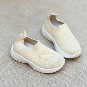 خرید اینترنتی قیمت کتونی بچگانه جورابی طرح اسچیکرز از brq کد 5030409