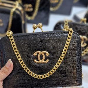 فروش اینترنتی کیف مجلسی تیارا