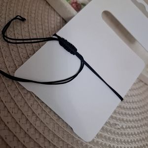 مشخصات دستبند ورشو طرح چهره