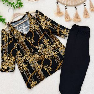 فروش اینترنتی ست توتیک شلوار سرشانه باز فشن