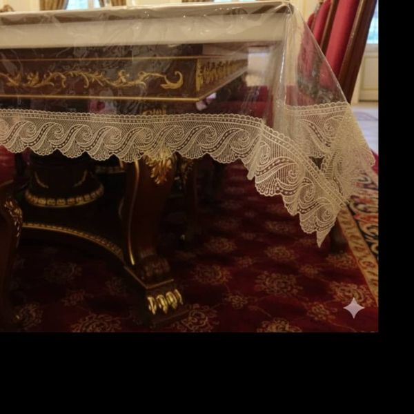 رومیزی شفاف پی وی سی با حاشیه دانتل