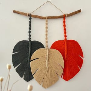دیوار کوب سه برگ مکرومه بافی