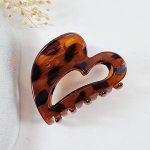 قیمت ارزان کلیپس موی زنانه مدل قلبی طرح پلنگی (آکریلیک درجه یک)