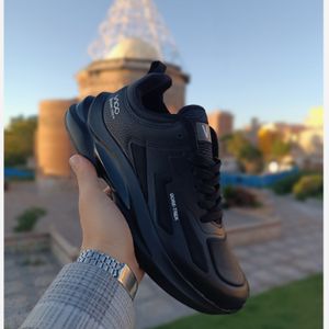 کتانی مردانه تمام مشکی ویکو vico