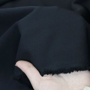 مشخصات پارچه کرپ مازراتی کجراه مشکی