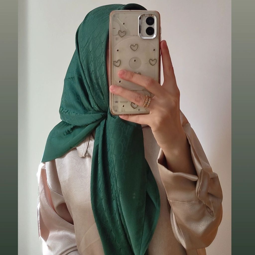 فروش اینترنتی روسری ابریشم ژاکارد طرح dior