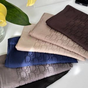 خرید آنلاین روسری ابریشم ژاکارد طرح dior