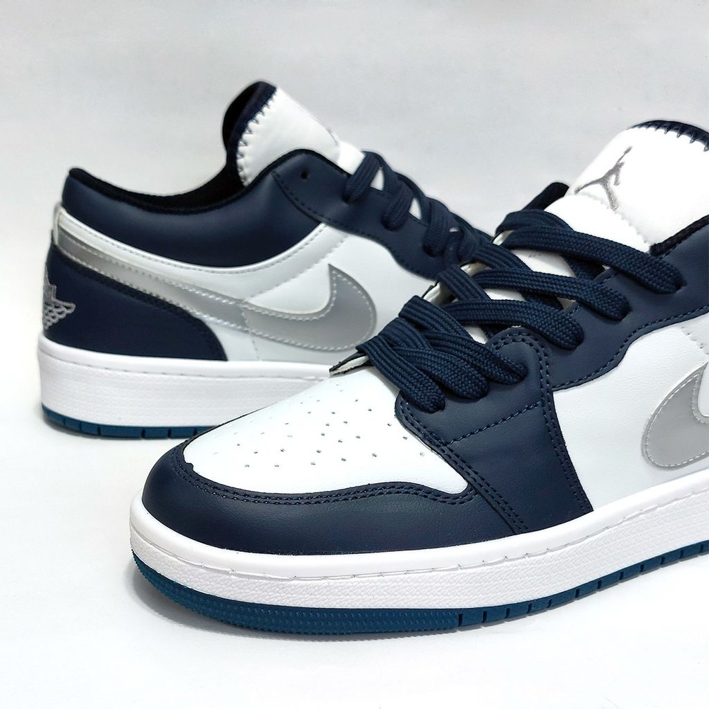 مشخصات کتانی نایک جردن وان بزرگ پا Nike Jordan one