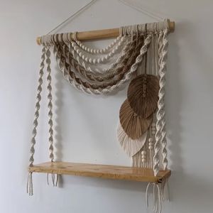 رنگین کمون مکرومه شلف دار