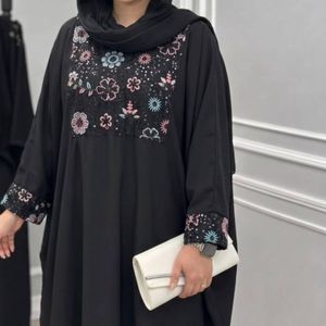 خرید انلاین مانتو عبایی شکوفه