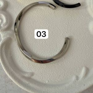 مشخصات گردنبند استیل مردانه ویتالی و بنگل پیچی