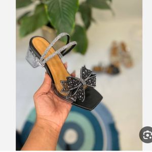 فروش اینترنتی صندل زنانه طلقی پاشنه شیشه ای دو بند