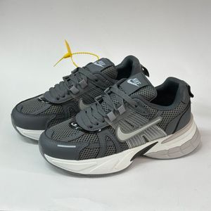 خرید آنلاین کتونی مردانه v2k طوسی وارداتی فول پک چین