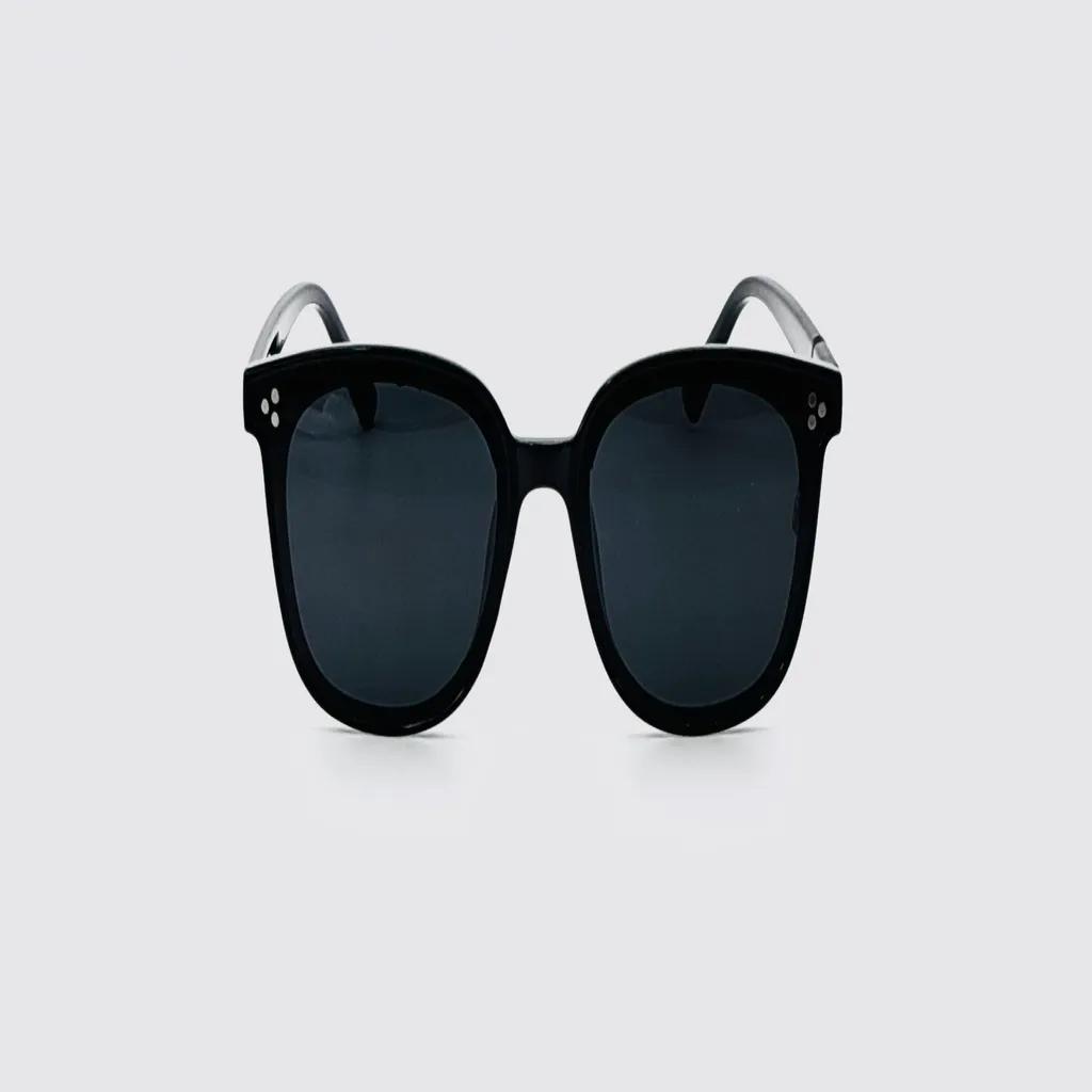 خرید اینترنتی قیمت عینک افتابی زنانه کد 004006