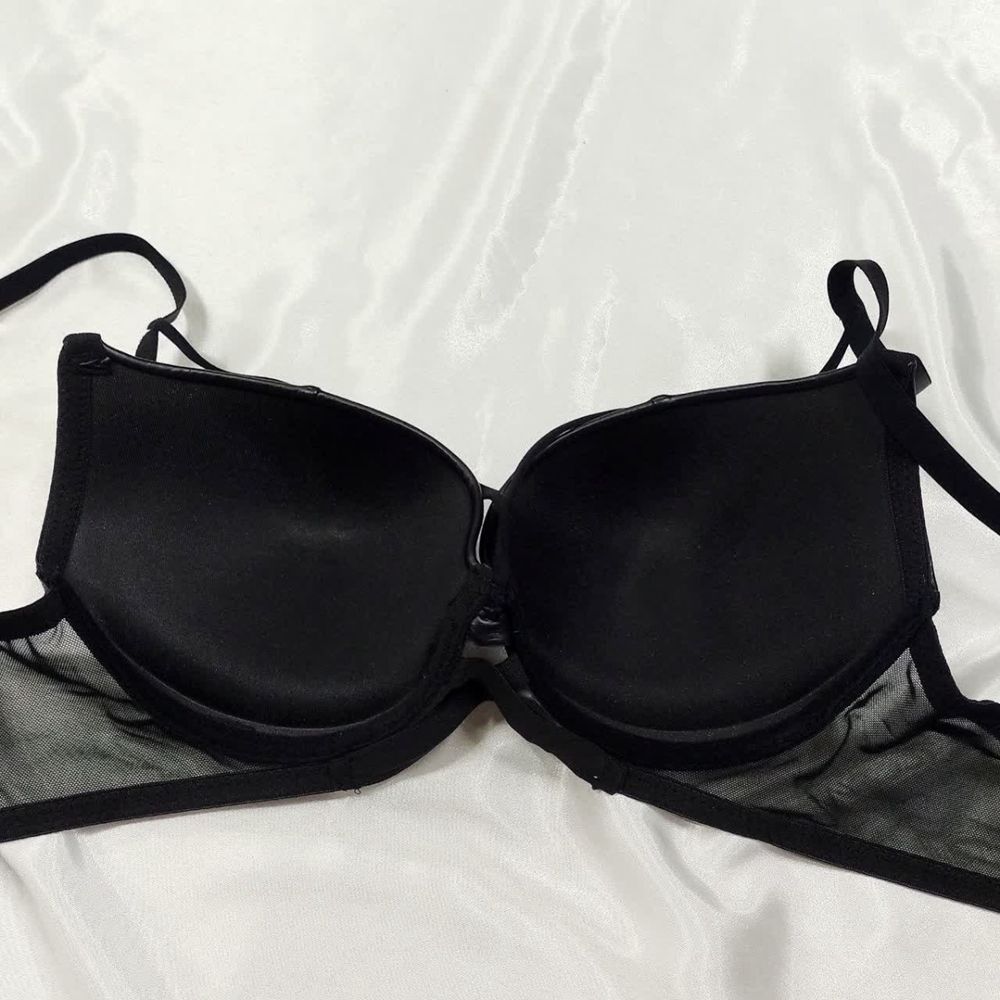 فروش اینترنتی ست شورت و سوتین چرمی زنانه st6r