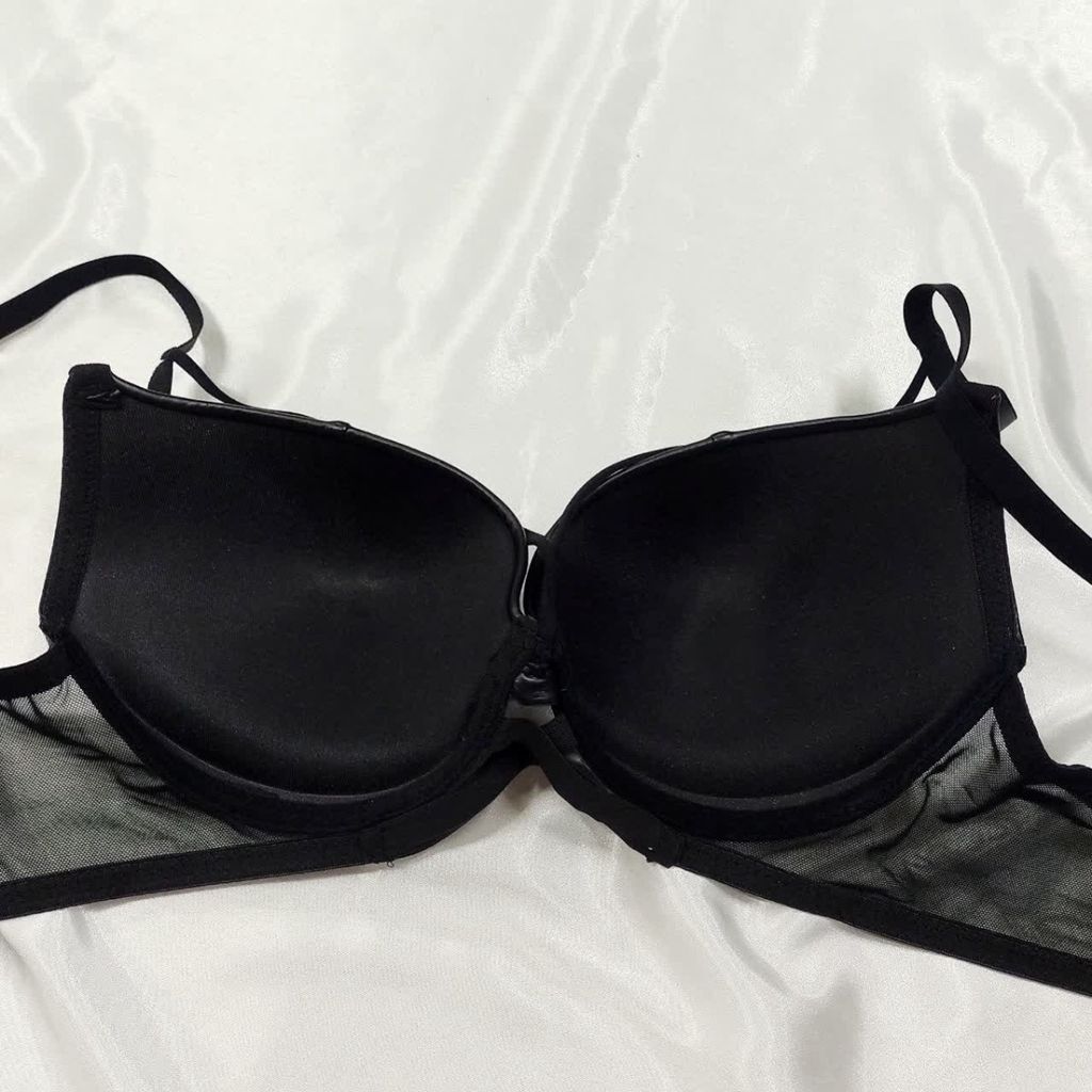 فروش اینترنتی ست شورت و سوتین چرمی زنانه st6r
