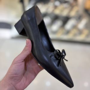 خرید انلاین کفش مجلسی پاشنه کوتاه پاپیونی