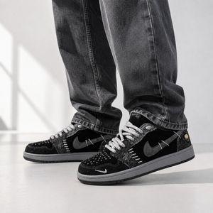 کتانی ترند و پرطرفدار نایک جردن وودوو طرح جین Nike Jordan Voodoo