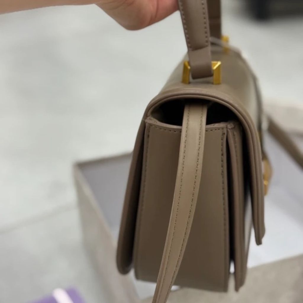 فروش اینترنتی کیف زنانه جیمی چو