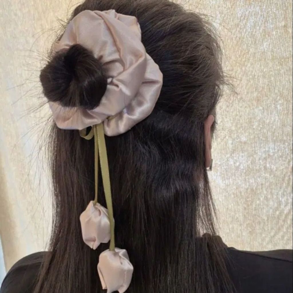 قیمت ارزان کشمو ساتن آویزدار لاله ksh75