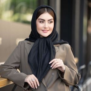 مینی اسکارف مشکی دنیز متریال وارداتی قواره 70