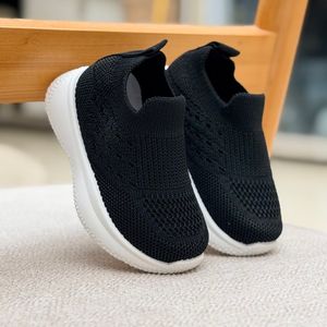 خرید اینترنتی قیمت کتونی جورابی نوزادی طرح سه خط از توباکو کد 5032602