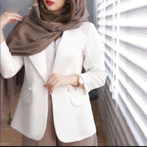 کت تک سفید