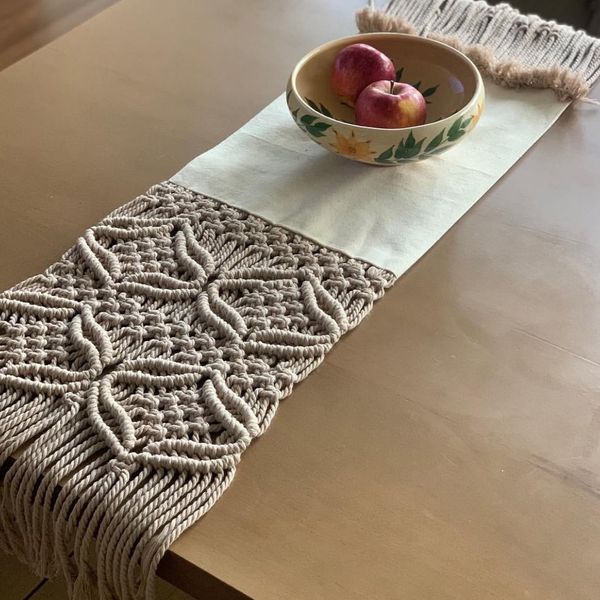 ست رانر با پارچه و یک عدد کوسن مکرومه ارت بیوتی